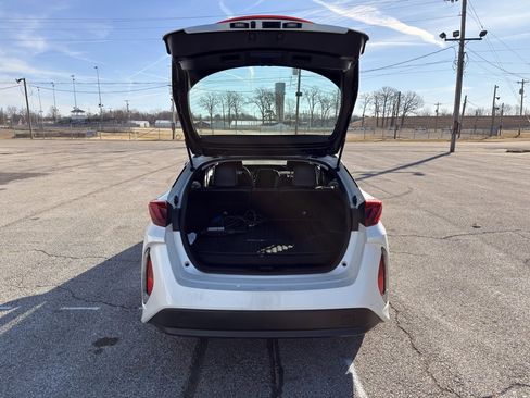 Used 2018 Toyota Prius Prime Premium image 50