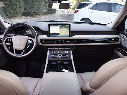 Used 2021 Lincoln Aviator Grand Touring w/ Equipment Group 301A image 4