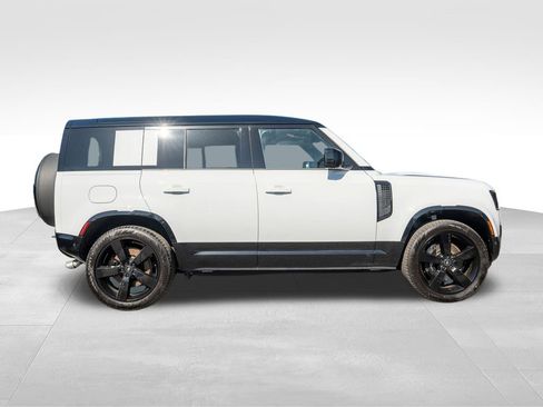 New 2025 Land Rover Defender 110 V8 image 8