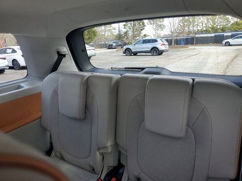 New 2025 Volkswagen ID. Buzz 1st Edition image 10