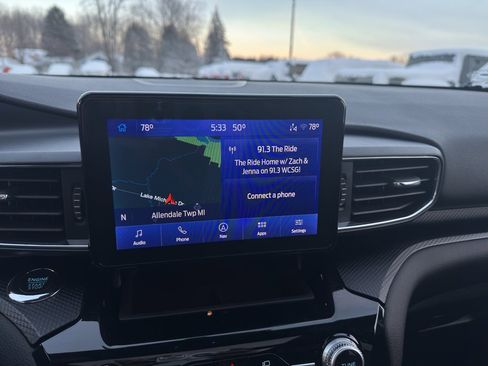 Used 2022 Ford Explorer ST-Line w/ Class IV Trailer Tow Package image 26