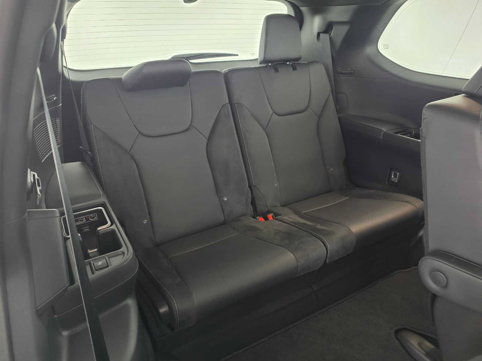 Used 2026 Lexus TX 500h AWD w/ Technology Package image 13