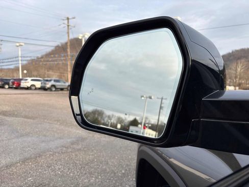 Used 2024 Toyota Tundra Limited image 11