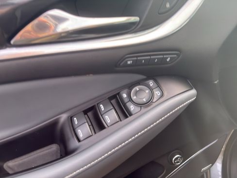 Used 2020 Buick Enclave Premium w/ Sun and Sites Package image 13