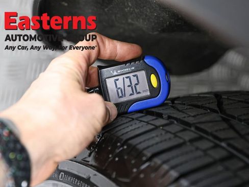 Used 2023 Ford Explorer 4WD image 29