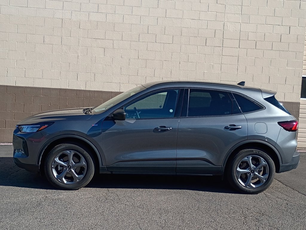 Used 2025 Ford Escape ST-Line AWD/4WD image 9