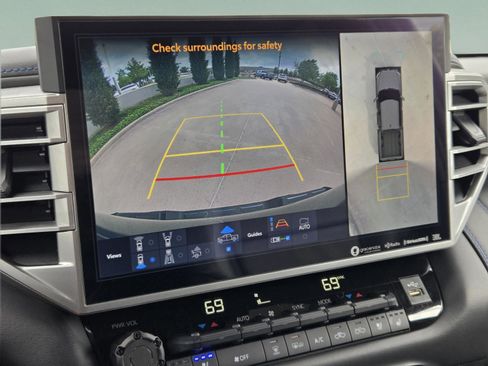 Used 2023 Toyota Tundra Platinum AWD/4WD image 14