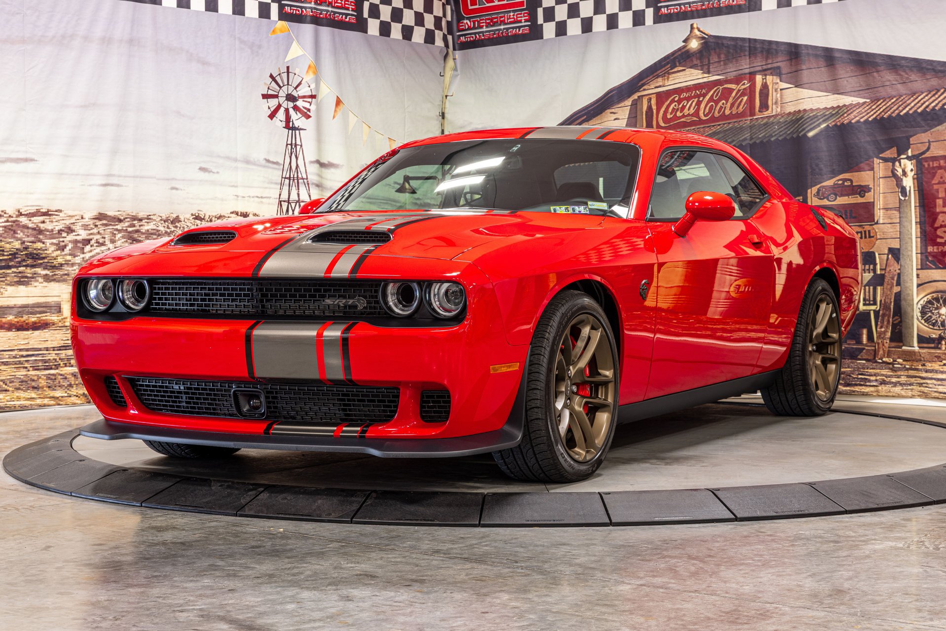 Used 2023 Dodge Challenger SRT Hellcat RWD image 2