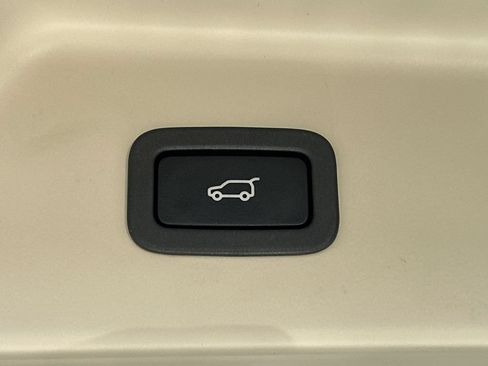 Used 2020 Land Rover Range Rover HSE AWD/4WD image 16