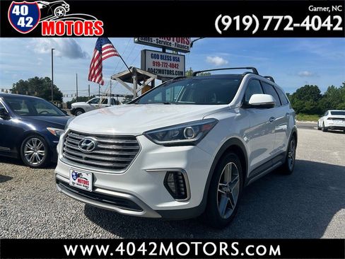 Used 2017 Hyundai Santa Fe Limited FWD image 1
