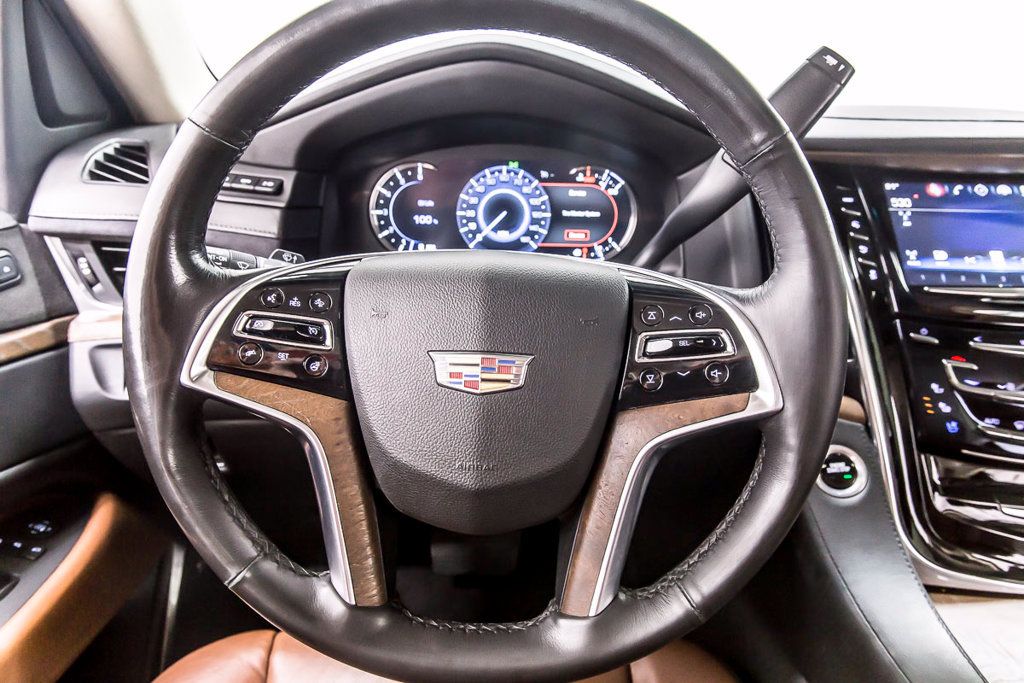Used 2019 Cadillac Escalade Premium Luxury RWD image 22