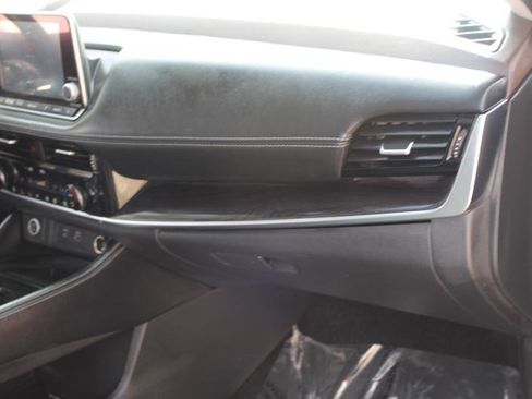 Used 2021 Nissan Rogue SL image 19