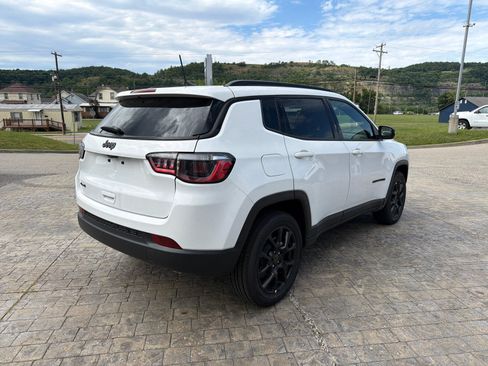 New 2026 Jeep Compass Latitude AWD/4WD image 8