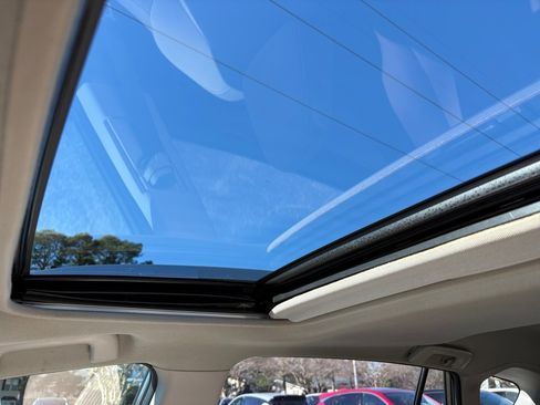 Used 2015 Toyota RAV4 XLE image 21