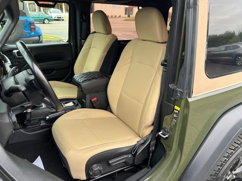 Used 2021 Jeep Wrangler Sport AWD/4WD image 22