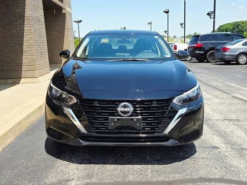 Used 2025 Nissan Sentra SV FWD image 2