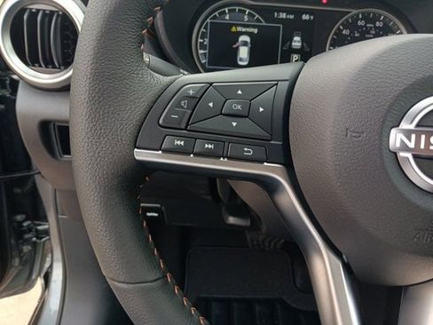 New 2025 Nissan Versa SR w/ Trunk Package image 13