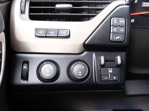 Used 2017 GMC Yukon Denali w/ Open Road Package image 11