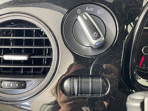 Used 2018 Volkswagen Beetle 2.0T S FWD image 15