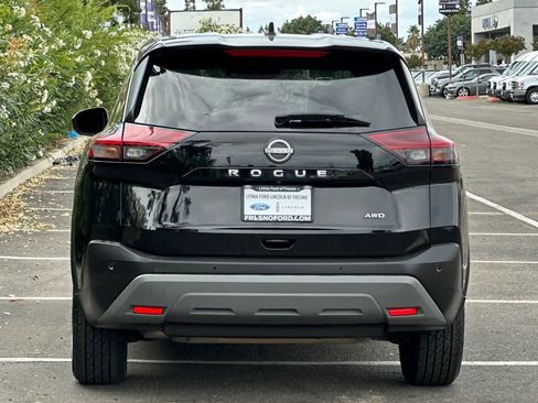 Used 2023 Nissan Rogue S AWD/4WD image 7