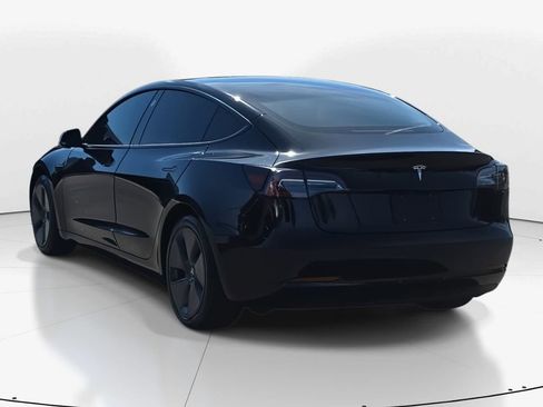 Used 2021 Tesla Model 3 Standard Range Plus image 7
