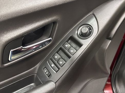 Used 2016 Chevrolet Trax LT image 13