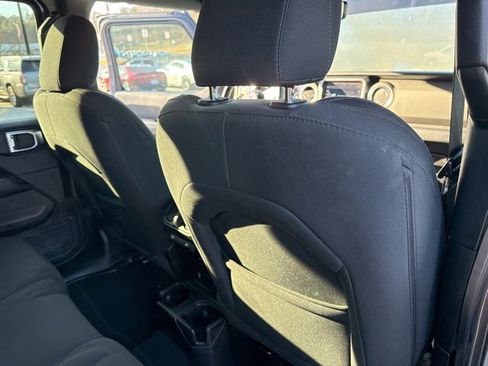 Used 2022 Jeep Wrangler Unlimited Sahara w/ Cold Weather Group image 29