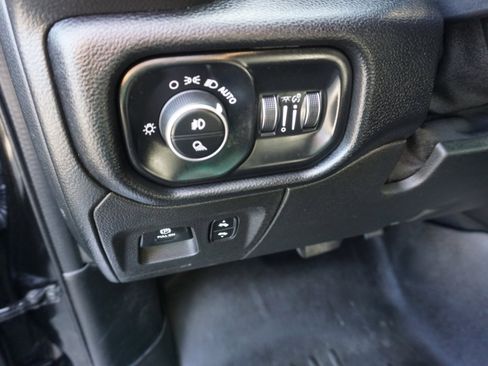 Used 2019 RAM 1500 Laramie image 16