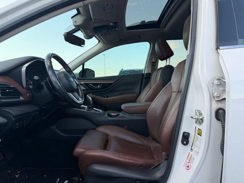 Used 2020 Subaru Outback Touring AWD/4WD image 5