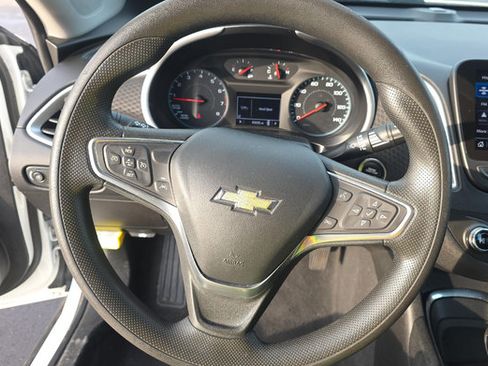 Used 2023 Chevrolet Malibu LT FWD image 10