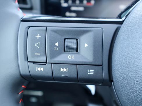 New 2026 Nissan Kicks SR image 10