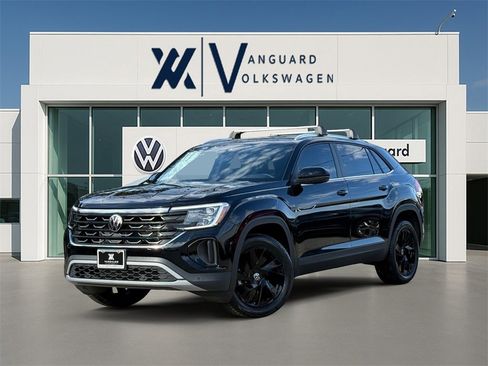 New 2026 Volkswagen Atlas Cross Sport SE image 1