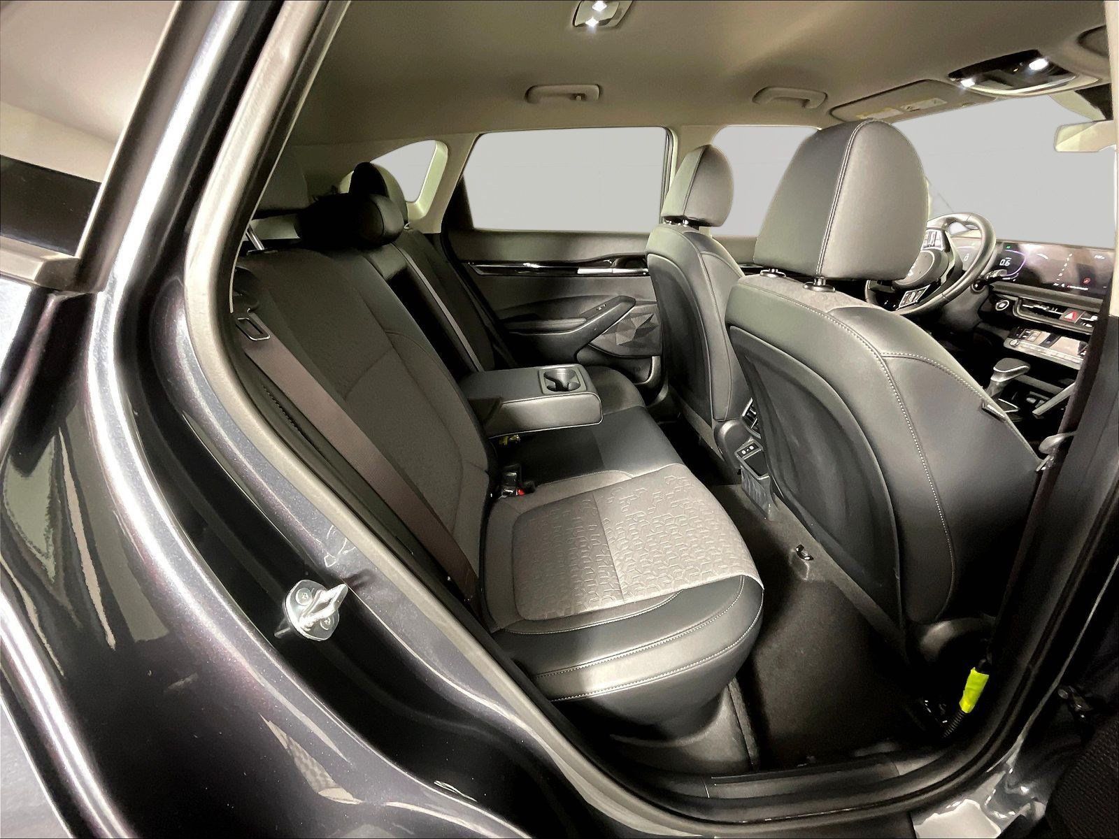 Certified 2025 Kia Seltos S FWD image 25