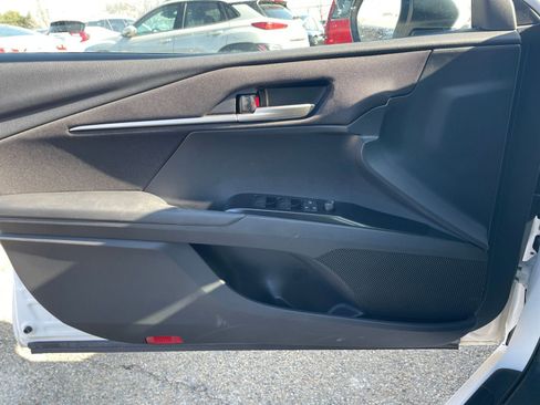 Used 2025 Toyota Camry LE image 18