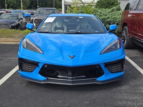 Used 2025 Chevrolet Corvette Stingray Preferred Cpe w/ Z51 Performance Package RWD image 3