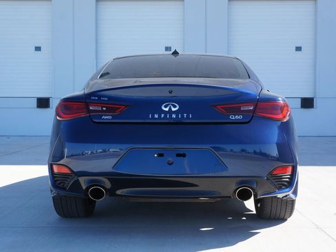 Used 2019 INFINITI Q60 3.0t Luxe w/ Essential Package image 11