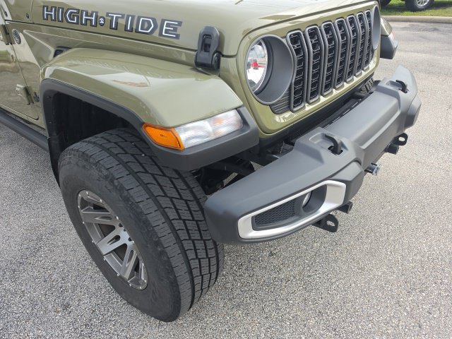Used 2025 Jeep Gladiator Sport AWD/4WD image 9