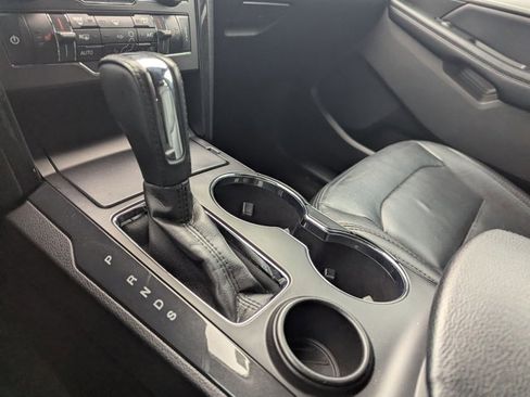 Used 2017 Ford Explorer XLT w/ Equipment Group 202A image 13