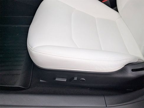 Used 2023 Tesla Model 3 Performance image 13