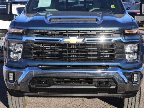 Used 2025 Chevrolet Silverado 2500 LT w/ Convenience Package image 2