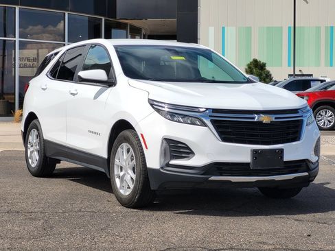 Used 2024 Chevrolet Equinox LT AWD/4WD image 2