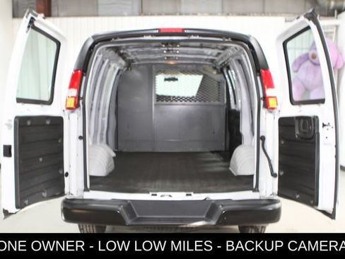 Used 2019 Chevrolet Express 3500 w/ Driver Convenience Package RWD image 29