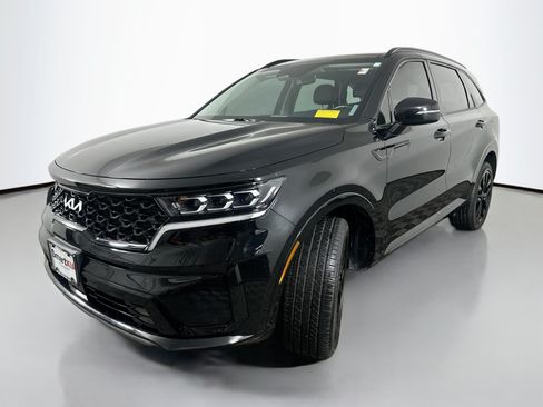 Certified 2023 Kia Sorento SX AWD/4WD image 3