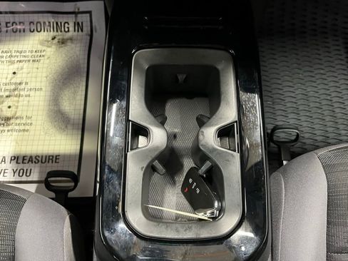 Used 2022 Volkswagen ID.4 Pro image 15