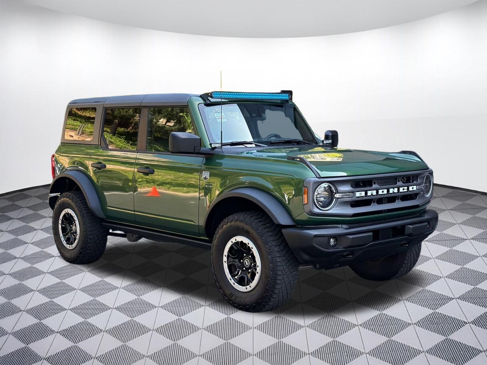 Used 2023 Ford Bronco Big Bend w/ Sasquatch Package AWD/4WD image 7