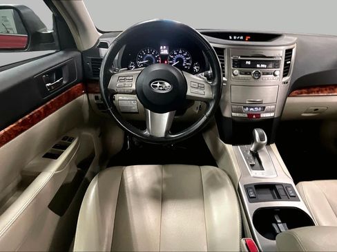 Used 2011 Subaru Outback 2.5i Limited AWD/4WD image 5