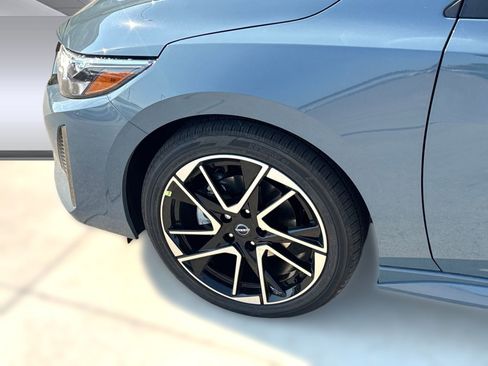 New 2025 Nissan Sentra SR image 12