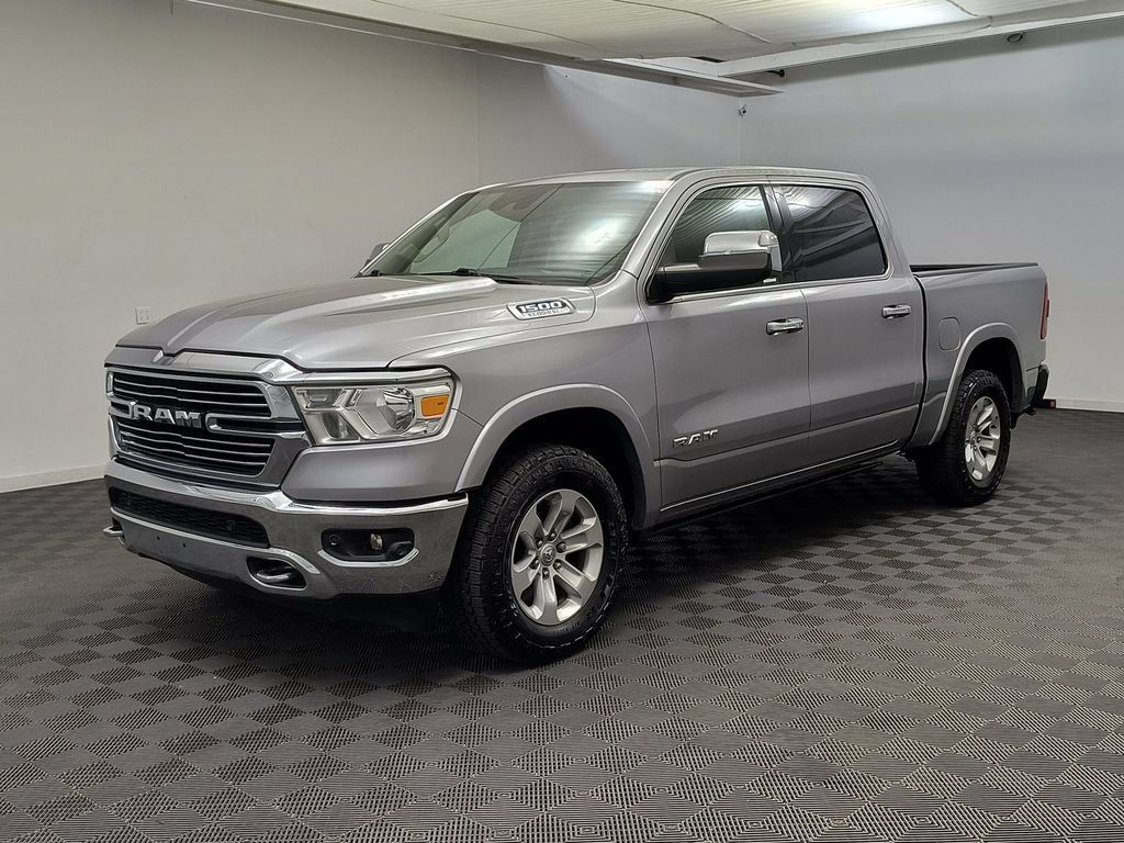 Used 2022 RAM 1500 Laramie AWD/4WD image 1