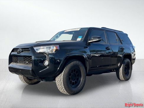 Certified 2024 Toyota 4Runner TRD Off-Road Premium w/ Moonroof Package AWD/4WD image 2