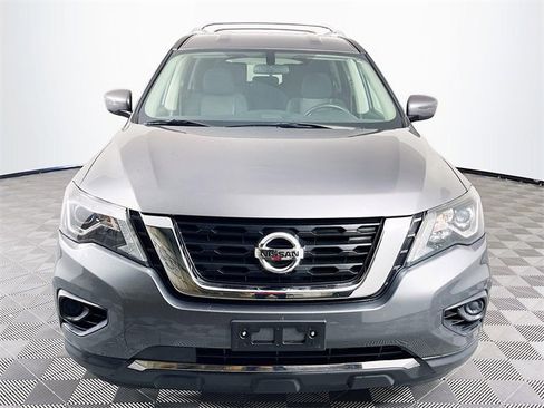 Used 2020 Nissan Pathfinder S image 3